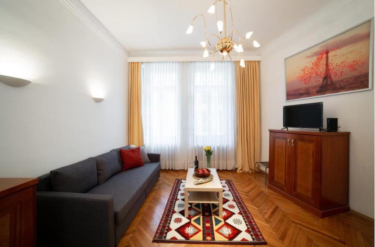 Premium Classical With Free Parking Apartamento *